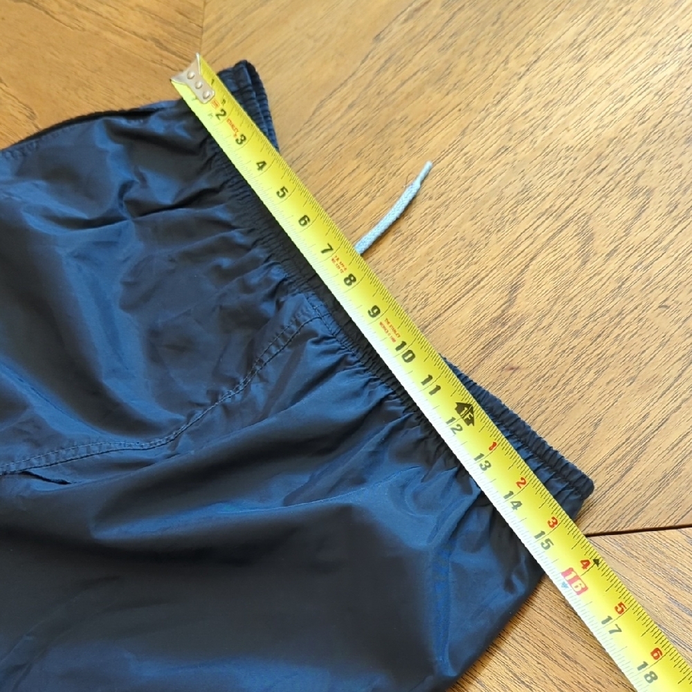 90s/Y2K Women's Black Windbreaker Pants, Swishy Pants - Picture 5 of 6